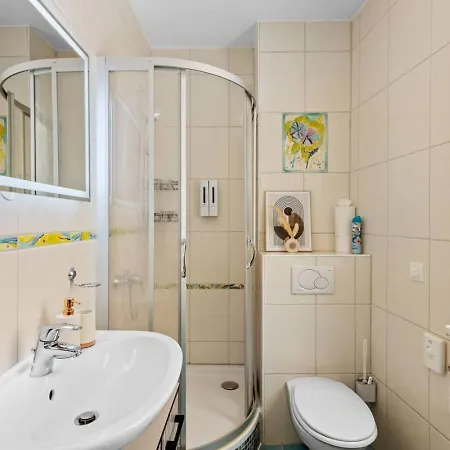 Kuelhome - Zentrale Und Ruhige Mit Kueche 아파트