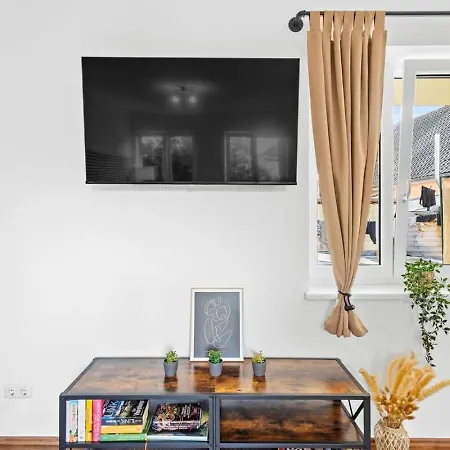 아파트 Kuelhome - Zentrale Und Ruhige Mit Kueche *